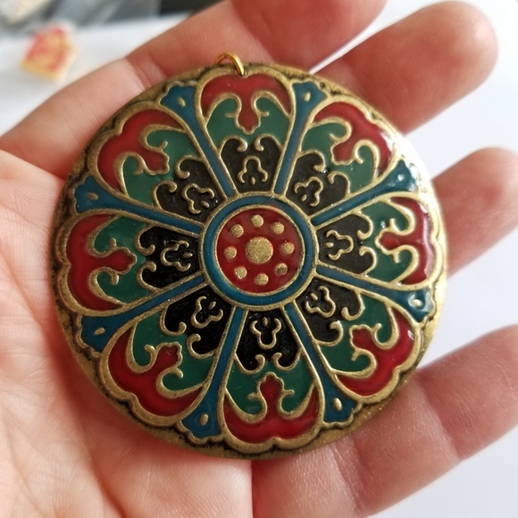 Mandala pendant boho style red blue green gold tone charm bohemian - Picture 7 of 7
